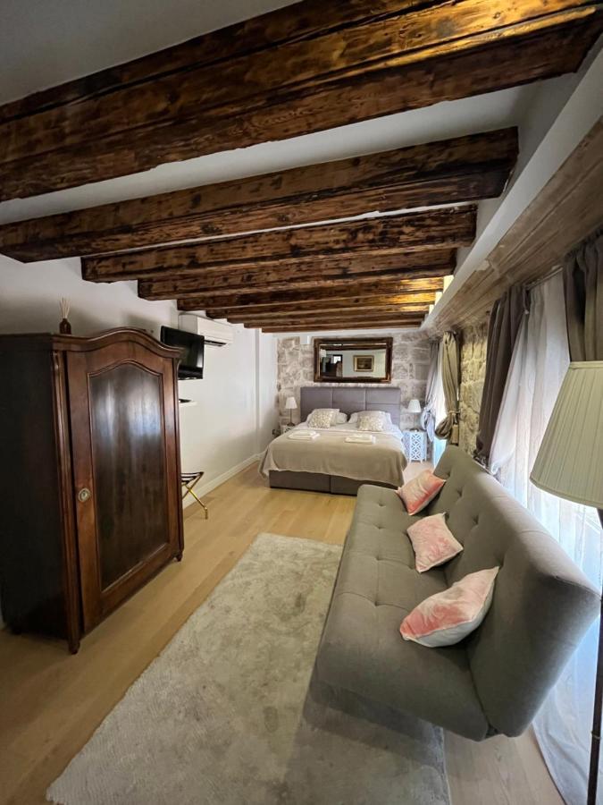 Guest house And